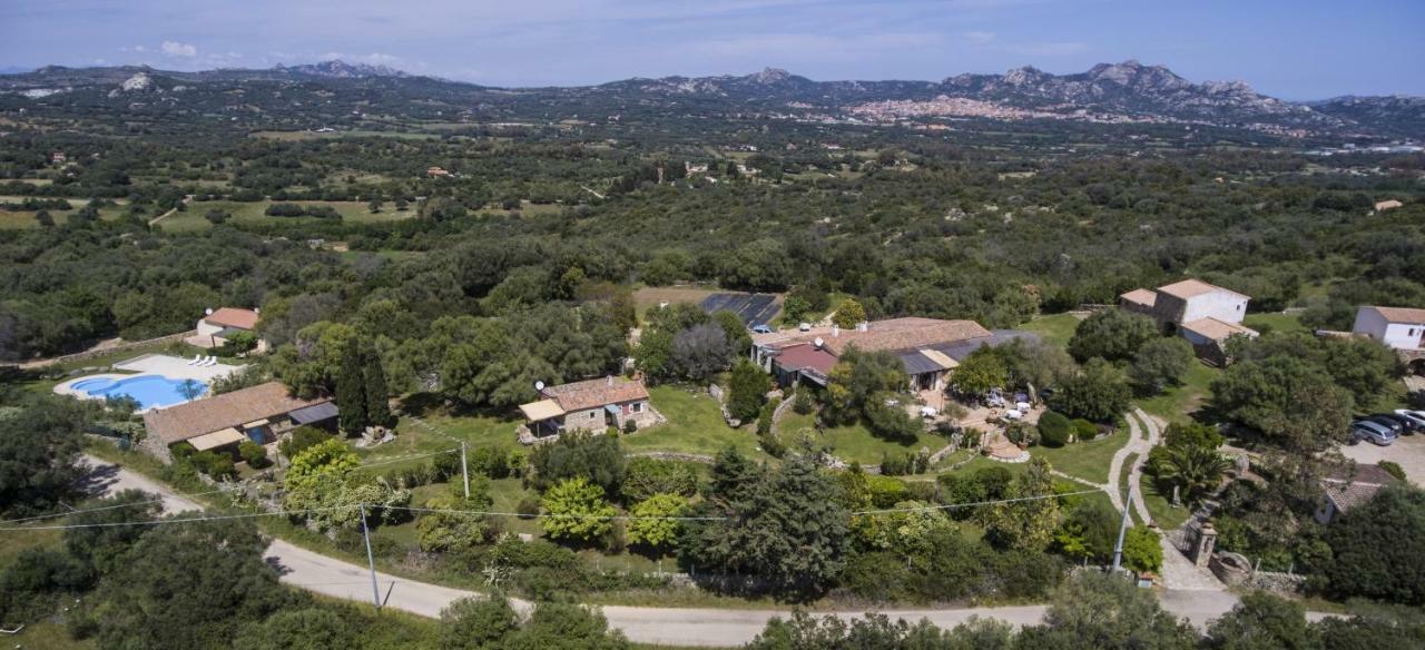 Jaddhu Agriturismo Country Resort Arzachena Exterior photo
